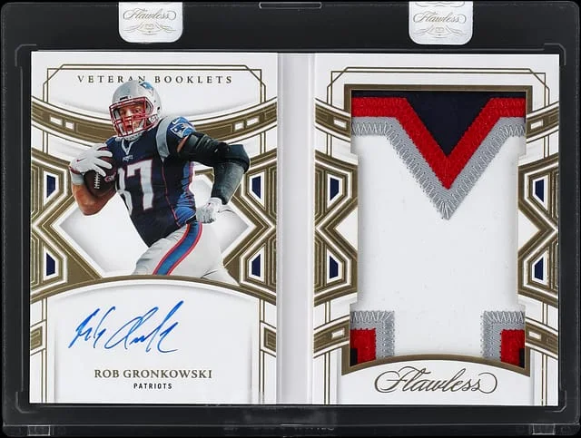 2022 Panini Flawless Rob Gronkowski Veteran Booklets '25 Flawless Update #VB-RG card image