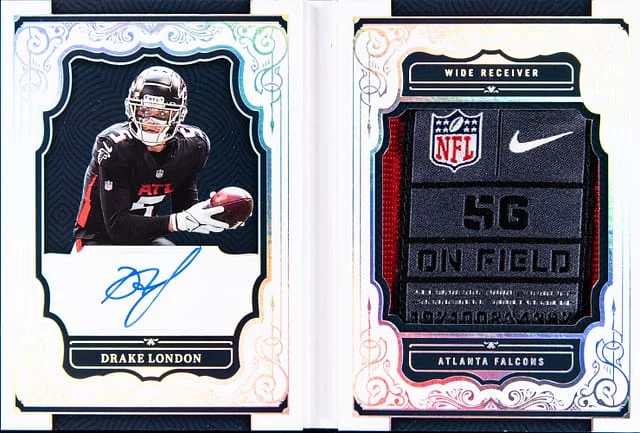 2022 Panini National Treasures Drake London First Edition Signatures #RFE-DL card image