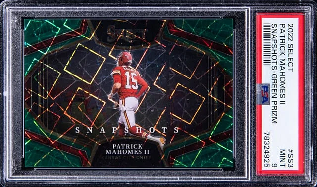2022 Panini Select Patrick Mahomes II Snapshots Green Prizm #SS-3 card image