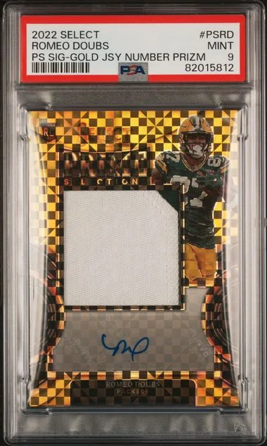 2022 Panini Select Prime Selections Signatures Gold Jersey Number Prizm Psrd Romeo Doubs #no-number card image
