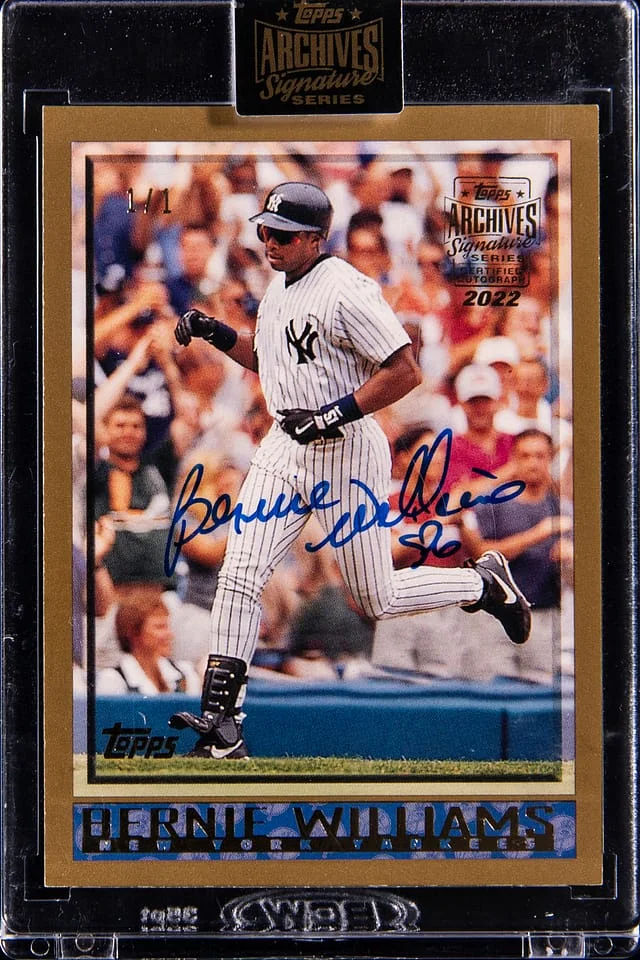 2022 Topps Archives Signature Series Bernie Williams Gold #293 card image