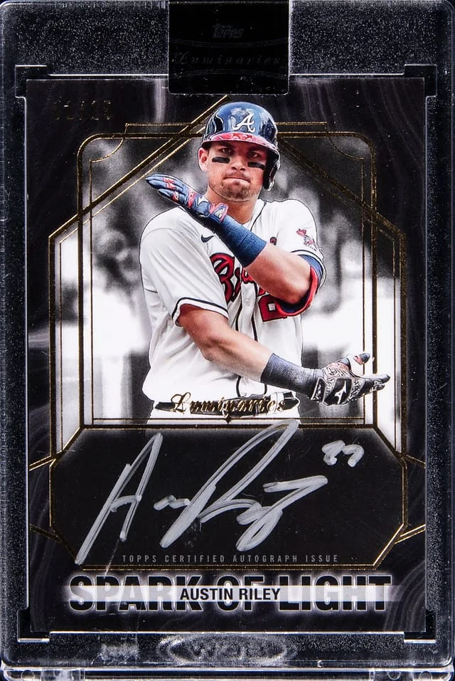 2022 Topps Austin Riley Luminaries Spark of Light #SLA-ARI card image