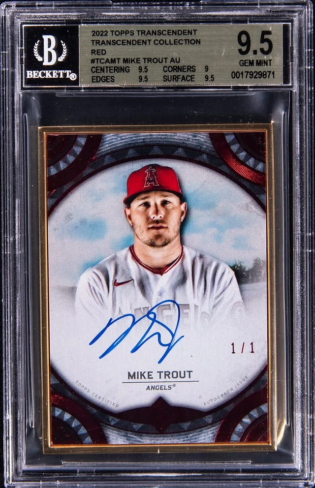 2022 Topps Mike Trout Transcendent Collection Autograph Emerald #TCA-MT card image
