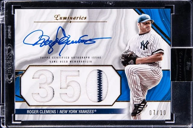 2022 Topps Roger Clemens Luminaries Masters of the Mound Autograph Relics #MOMAR- card image