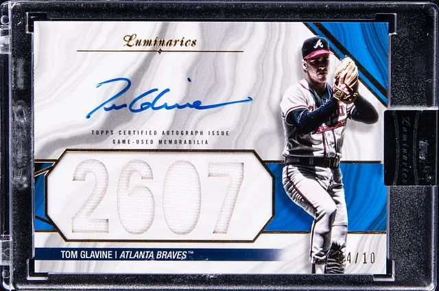 2022 Topps Tom Glavine Luminaries Masters of the Mound Red #MOMAR-TG card image