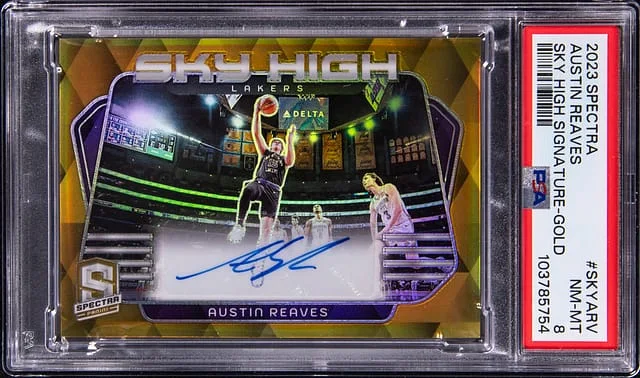 2023-24 Panini Spectra Austin Reaves Sky High Signature Gold #SKYARV card image
