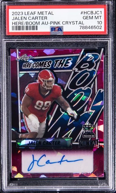 2023 Leaf Metal Jalen Carter Here Comes The Boom Autographs Pink Crystal #HCB-JC1 card image