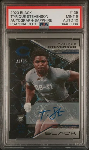 2023 Panini Black Tyrique Stevenson Autograph-Sapphire #139 card image
