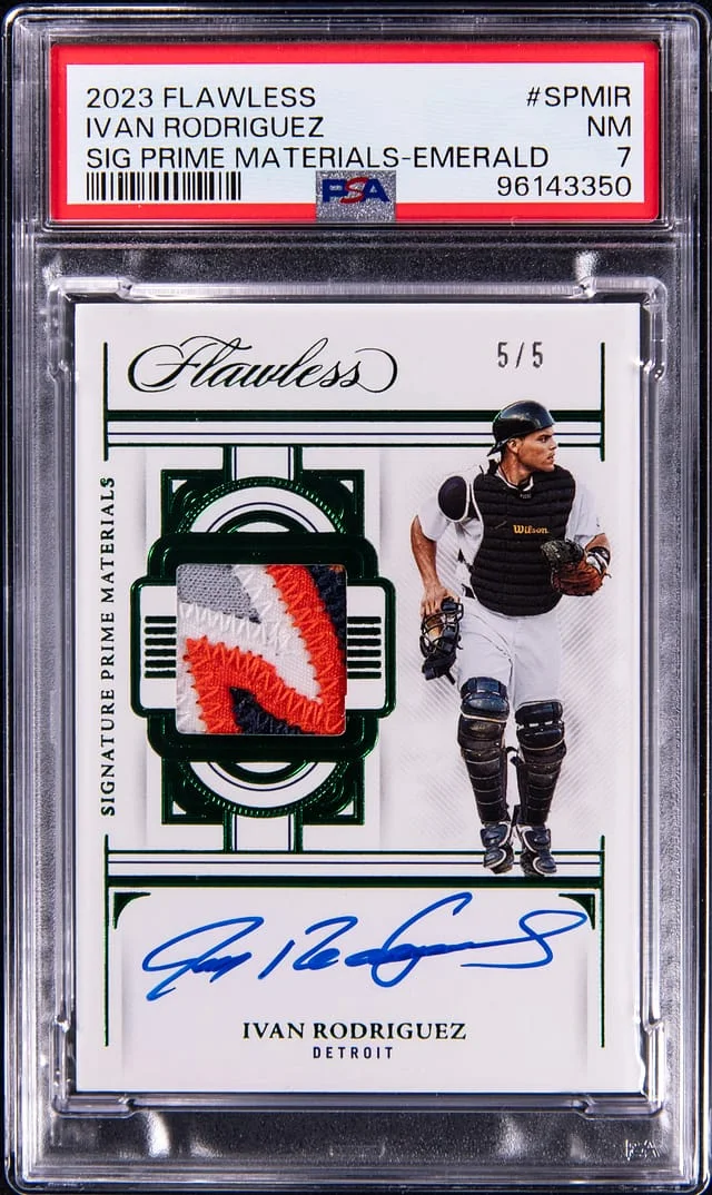 2023 Panini Flawless Ivan Rodriguez Signature Prime Materials Emerald #SPMIR card image