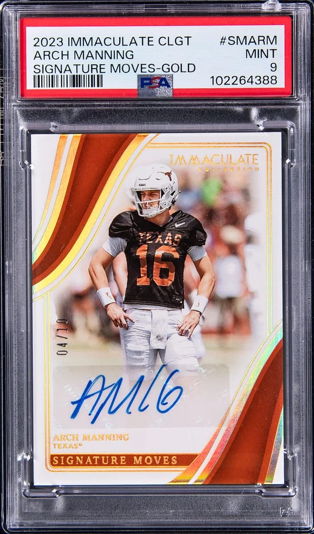2023 Panini Immaculate Collection Arch Manning Collegiate Signature Moves Gold #SM-ARM card image