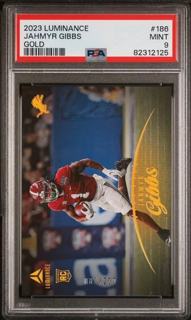 2023 Panini Jahmyr Gibbs Luminance Gold #186 card image