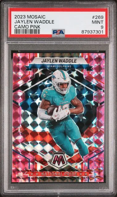 2023 Panini Mosaic Jaylen Waddle Camo Pink #269 card image