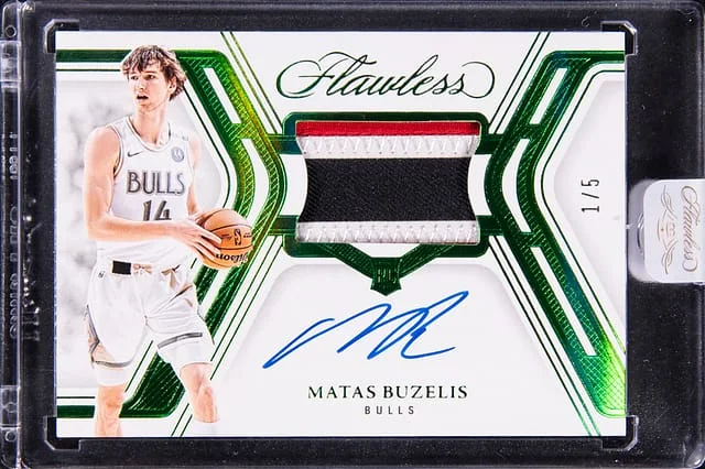 2024-25 Panini Flawless Matas Buzelis Signature Prime Materials Emerald #SPM-BUZ card image