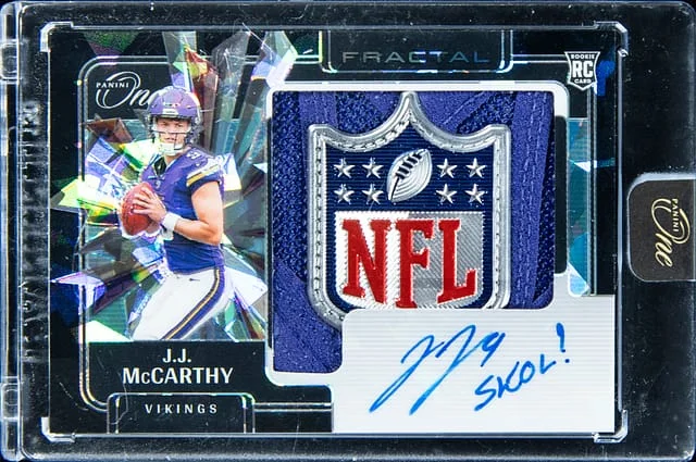 2024 Panini J.J. McCarthy One Fractal Patch Autographs NFL Shield FOTL #391 card image