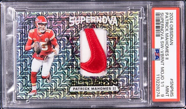 2024 Panini Obsidian Patrick Mahomes II Supernova Swatch Gold #SN-PMS card image