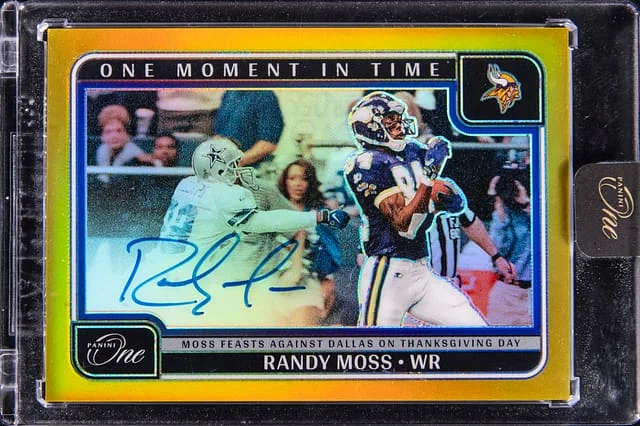 2024 Panini Randy Moss One Moment In Time Autographs Gold #384 card image