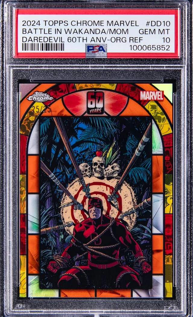 2024 Topps Chrome Battle In Wakanda, Rescues Mom Marvel Daredevil 60th Anniversary Orange Refractor #DD-10 card image