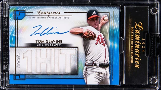2024 Topps Tom Glavine Luminaries Masters of the Mound Autograph Relics Blue #MOMAR-TG card image