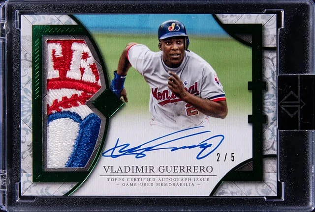 2024 Topps Vladimir Guerrero Transcendent Collection Patch Autograph Emerald #TCPA-VG card image