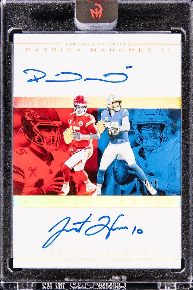 2025 Panini Patrick Mahomes II/Justin Herbert Authentically Mahomes Dual Autographs Red #DA-1 card image