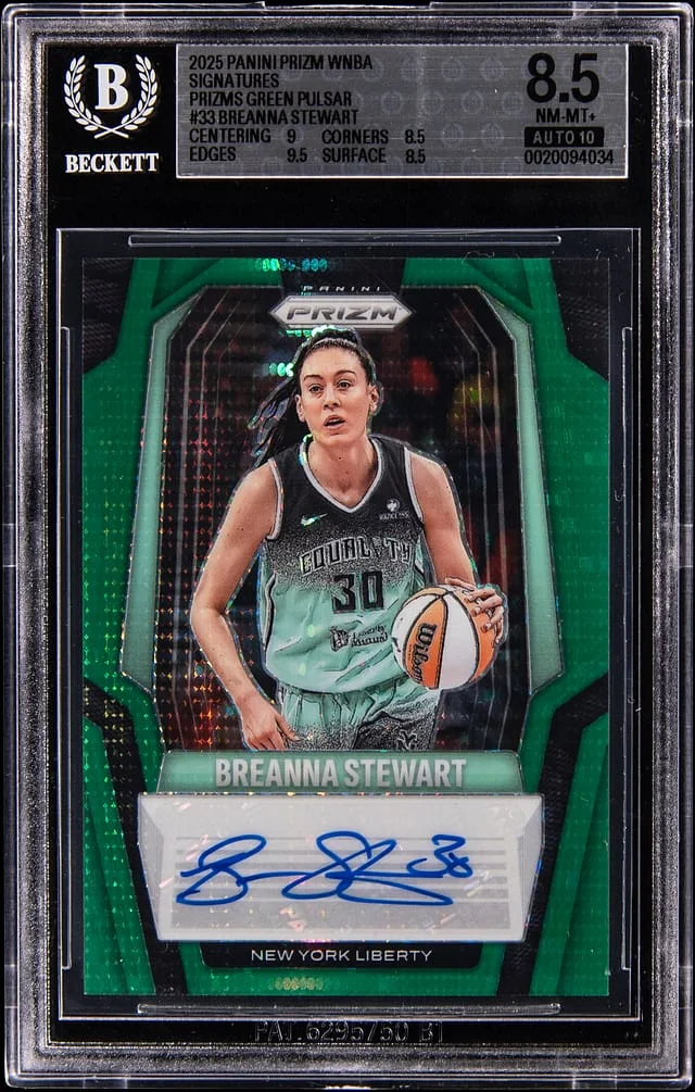 2025 Panini Prizm Breanna Stewart WNBA Signatures Prizms Green Pulsar #33 card image