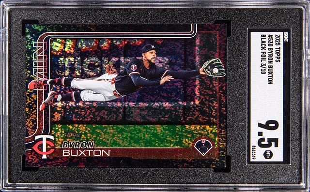 2025 Topps Byron Buxton Black Foil #530 card image