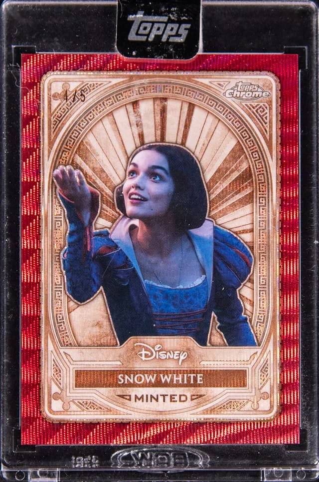 2025 Topps Chrome Snow White - Topps Encased Disney Minted Red Wave #22 card image
