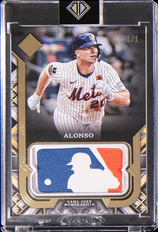2025 Topps Pete Alonso Patch Card - Topps Encased Transcendent MLB Logo Patch #MLP-PA card image