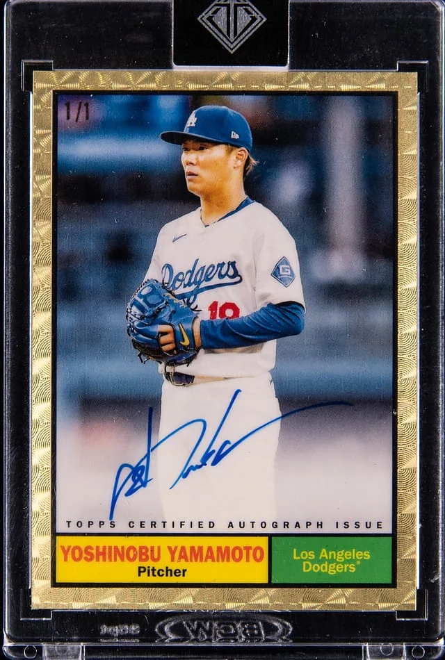 2025 Topps Yoshinobu Yamamoto Transcendent 1961 Topps Autographs SuperFractor #61S-YY card image